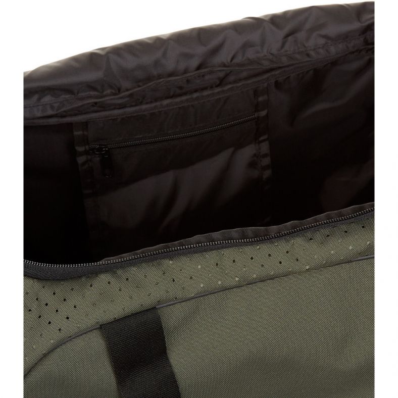 lyle and scott gym bag