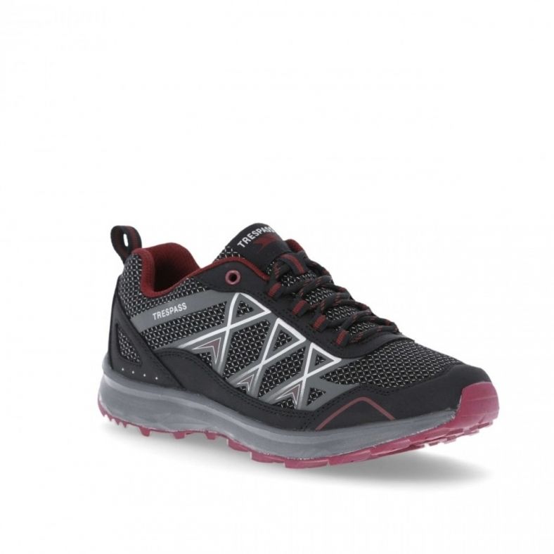 lightweight breathable trainers