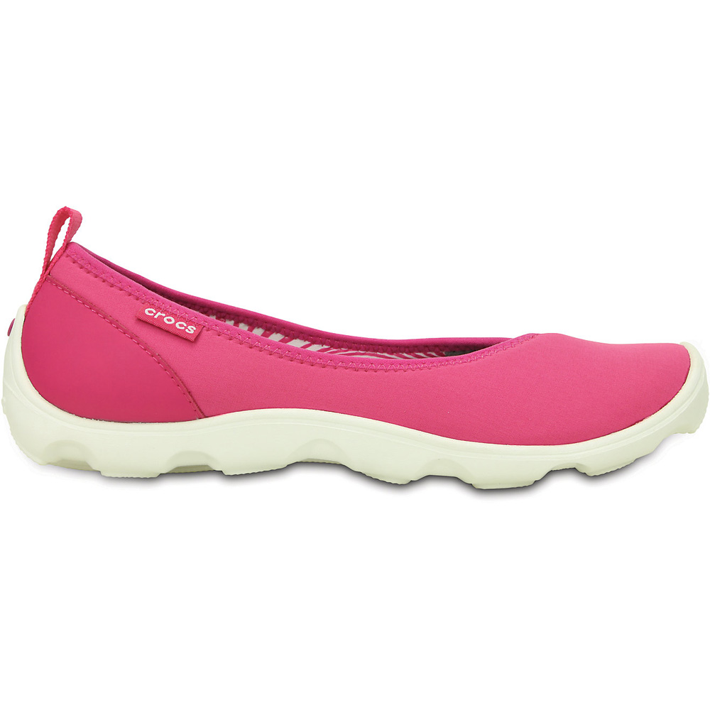 Crocs duet busy day ballet flat 2025
